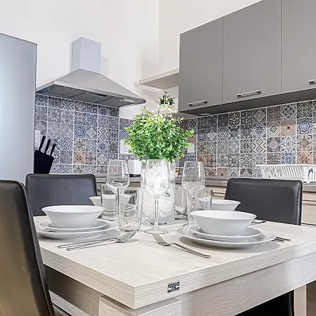 Family Just Off Sliema 3 - By Solea Homes Apartmán